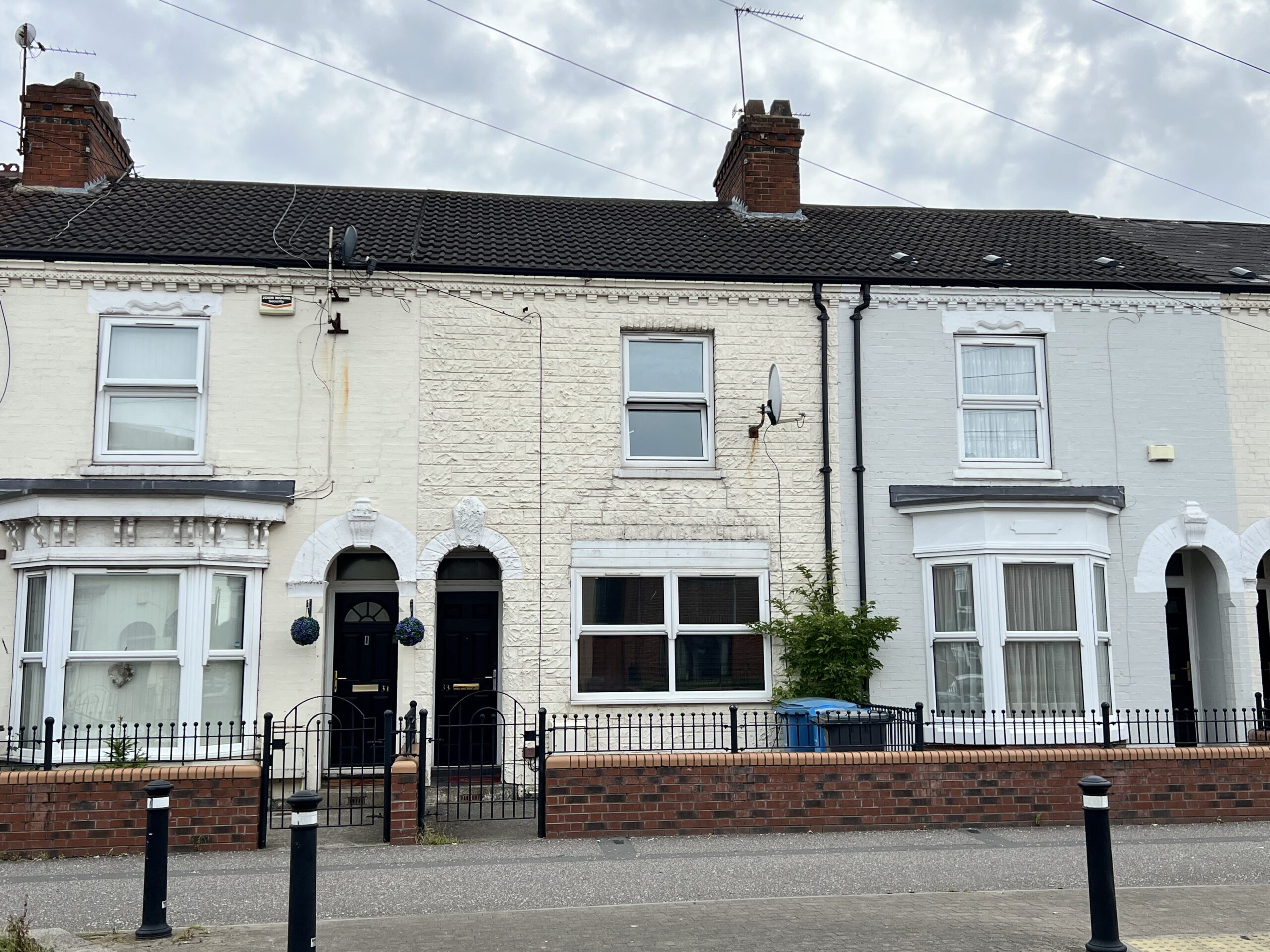 Image showing Terrace houses in Hull